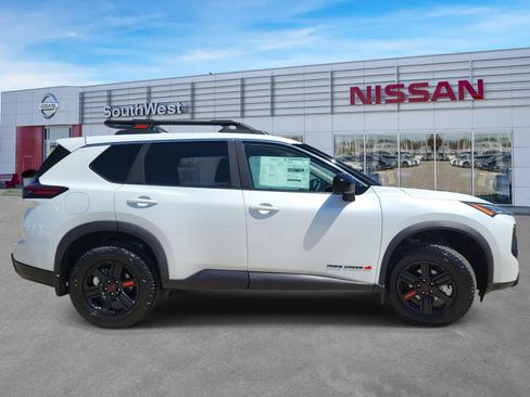 New 2026 Nissan Rogue SV AWD/4WD image 4