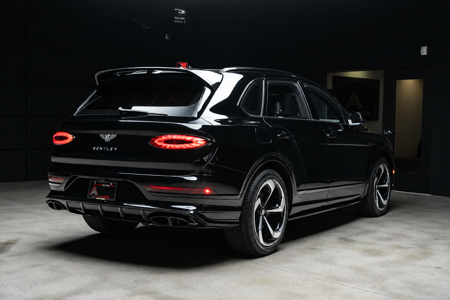 Used 2022 Bentley Bentayga AWD/4WD image 6