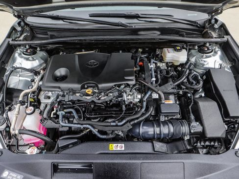 Used 2024 Toyota Camry XLE FWD image 21