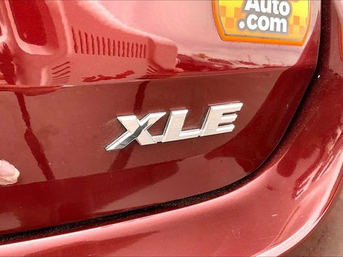 Used 2019 Toyota Highlander XLE FWD image 30