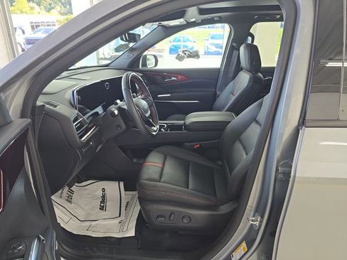 Certified 2024 Chevrolet Traverse RS w/ LPO, Floor Liner Package image 14