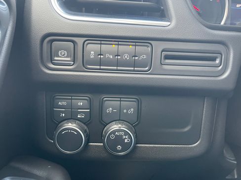 Used 2021 Chevrolet Tahoe LT image 25