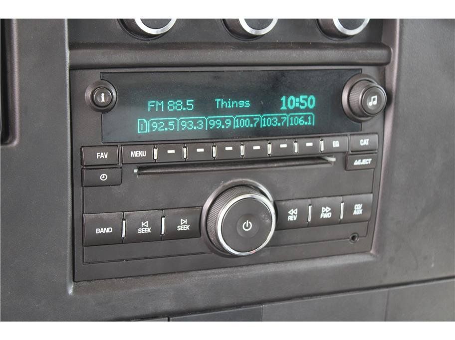 Used 2015 Chevrolet Express 3500 RWD image 18
