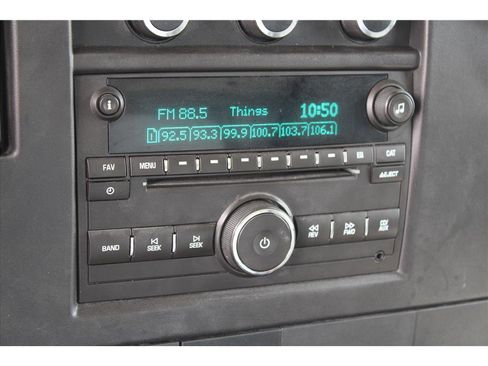Used 2015 Chevrolet Express 3500 RWD image 18