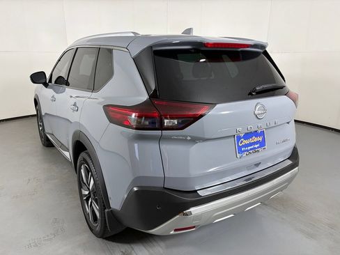 Used 2022 Nissan Rogue Platinum w/ Head-Up Display Package FWD image 6