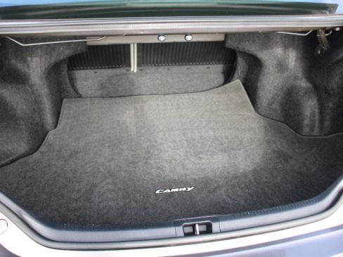 Used 2016 Toyota Camry LE image 15