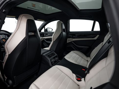 New 2026 Porsche Panamera 4 image 25