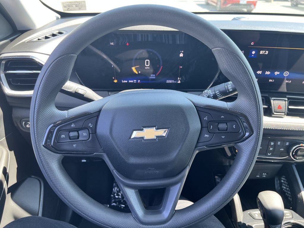 Used 2025 Chevrolet TrailBlazer LT AWD/4WD image 10