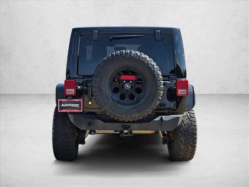 Used 2013 Jeep Wrangler Unlimited Rubicon w/ Connectivity Group AWD/4WD image 6