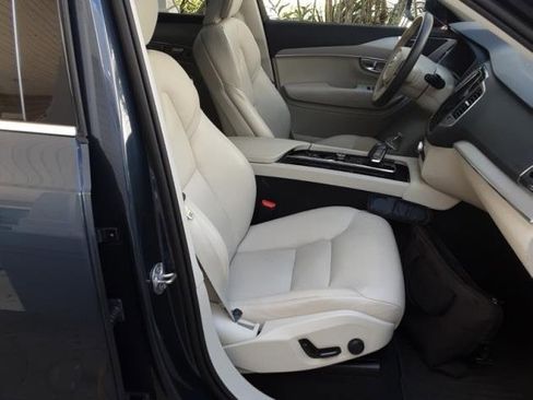 Used 2024 Volvo XC90 B5 Core w/ Protection Package image 5