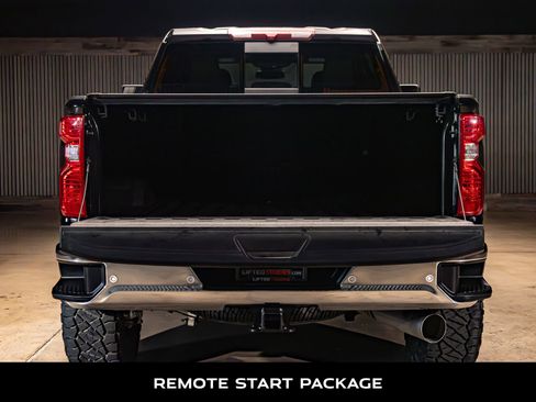 Used 2025 Chevrolet Silverado 2500 LT AWD/4WD image 9
