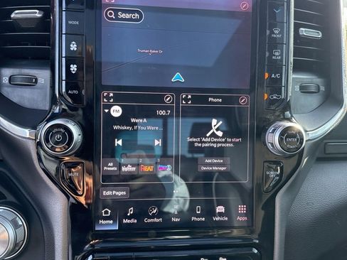 Used 2025 RAM 1500 Laramie w/ Laramie Southwest Edition image 11