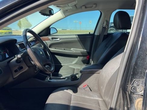 Used 2013 Chevrolet Impala LTZ image 9