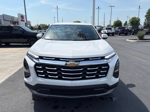 Used 2026 Chevrolet Equinox LT FWD image 8