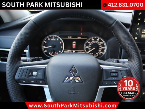 New 2026 Mitsubishi Outlander SE image 17