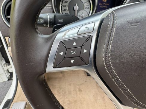 Used 2014 Mercedes-Benz SL 550 w/ Sport Wheel Package image 10