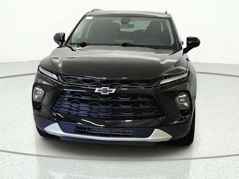 Used 2024 Chevrolet Blazer LT w/ Midnight/Sport Edition FWD image 2