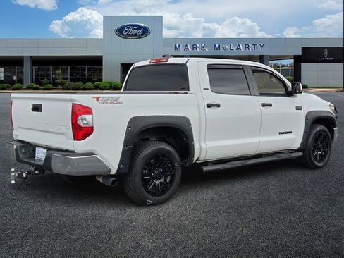 Used 2020 Toyota Tundra SR5 w/ SR5 Leather Package image 5