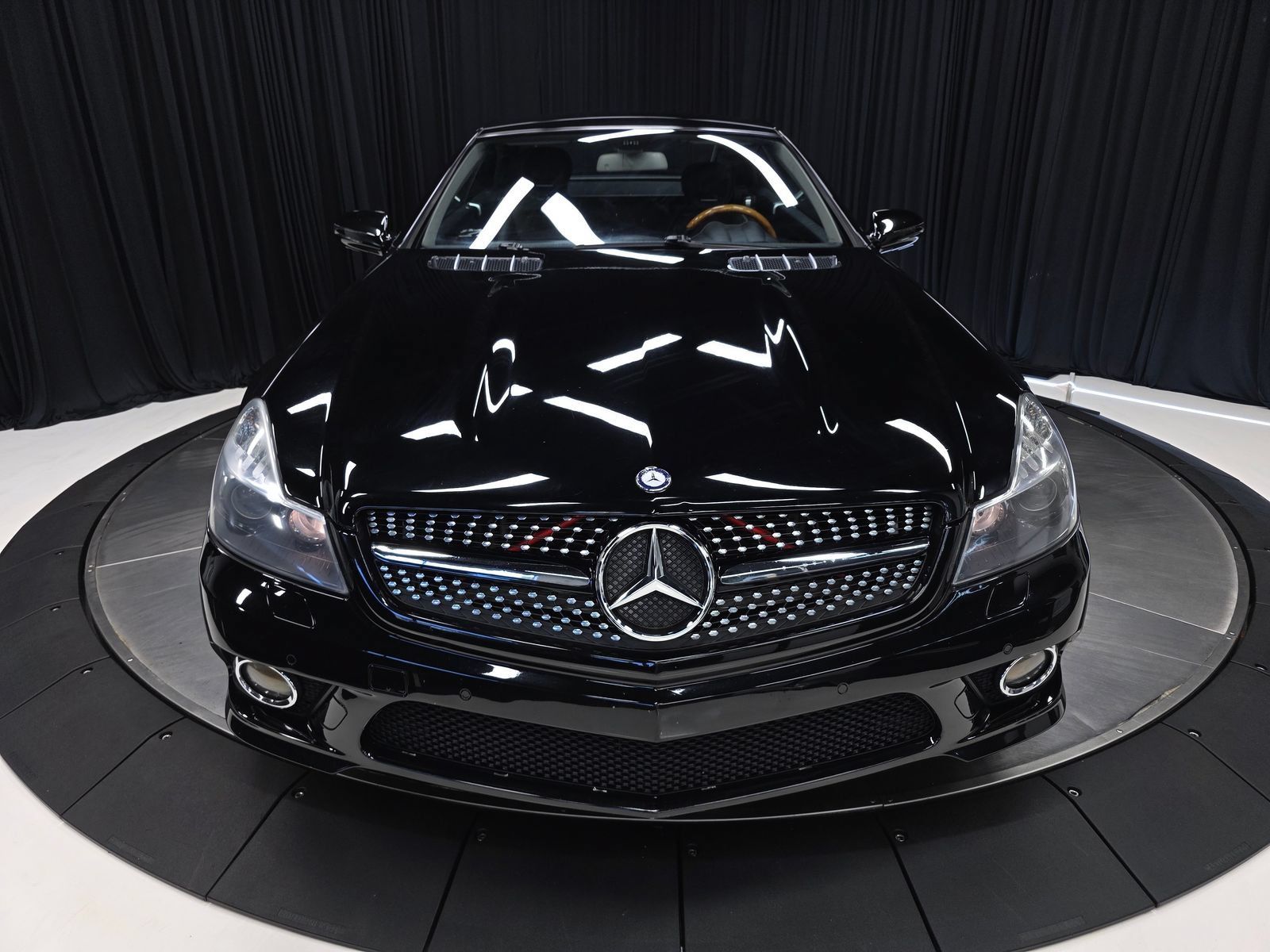 Used 2011 Mercedes-Benz SL 550 image 43