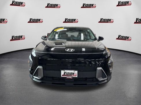 Used 2024 Hyundai Kona SE image 2