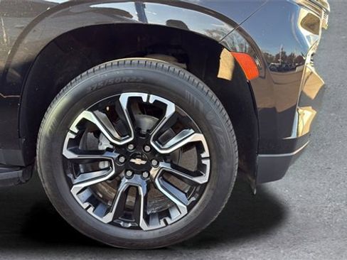 Used 2023 Chevrolet Suburban LS w/ Driver Alert Package image 21