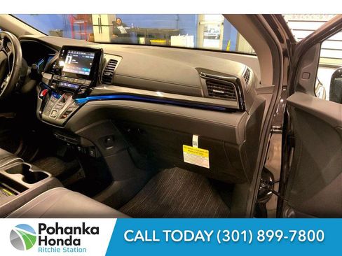 Used 2024 Honda Odyssey Elite image 17