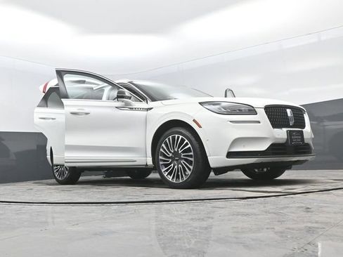 Used 2021 Lincoln Corsair Reserve w/ Equipment Group 201A image 37