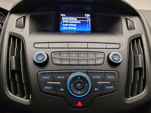 Used 2018 Ford Focus SE image 25