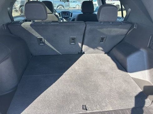 Used 2023 Chevrolet Equinox LT FWD image 33