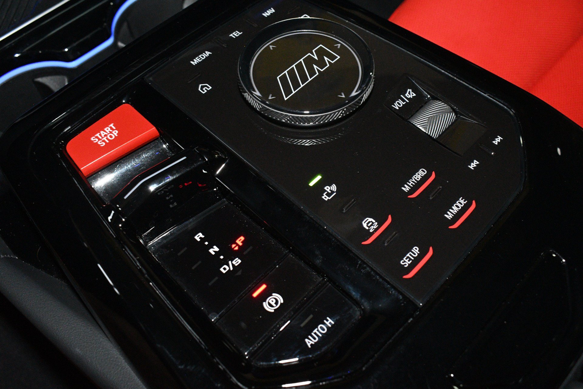 Used 2025 BMW M5 w/ Carbon Package AWD/4WD image 40