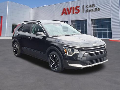 Used 2025 Kia Niro LX FWD image 3