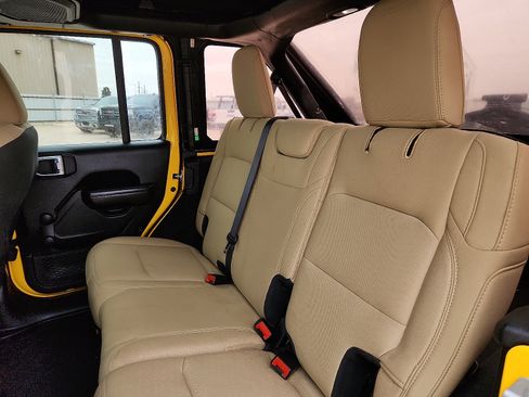 Used 2021 Jeep Wrangler Unlimited Sport AWD/4WD image 11