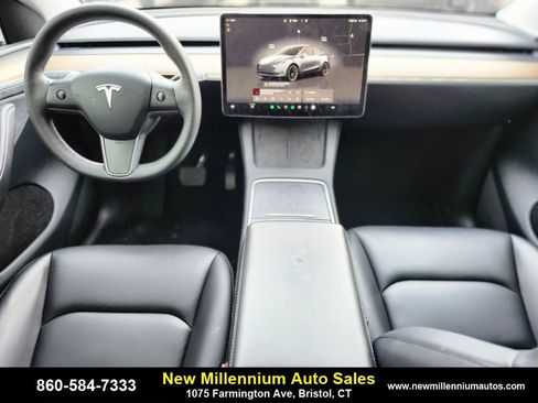 Used 2023 Tesla Model Y Long Range image 12