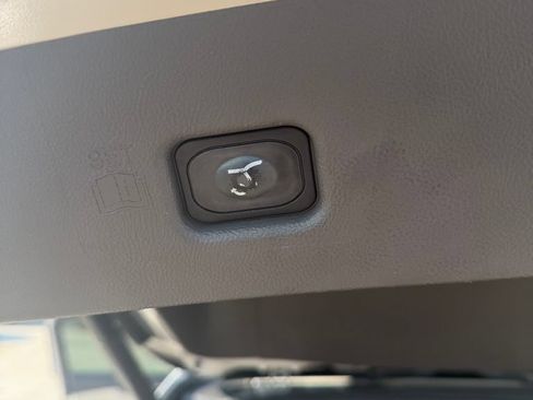 Used 2019 Lincoln Nautilus Select AWD/4WD image 21