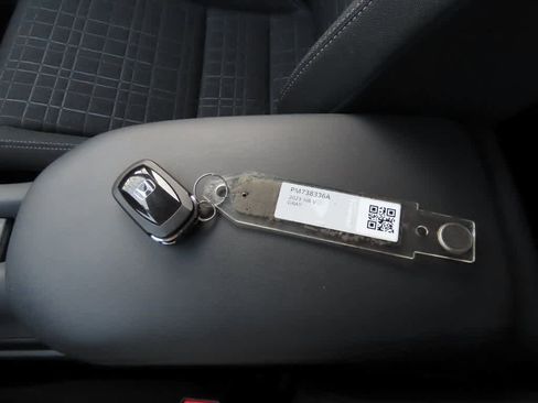 Certified 2023 Honda HR-V LX image 24