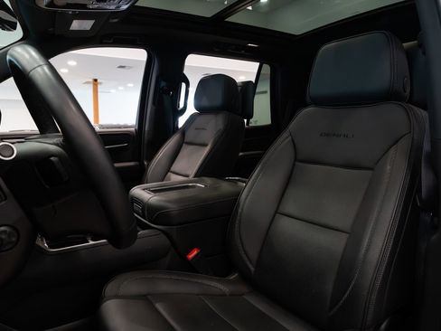 Used 2024 GMC Yukon Denali w/ Denali Reserve Package AWD/4WD image 7