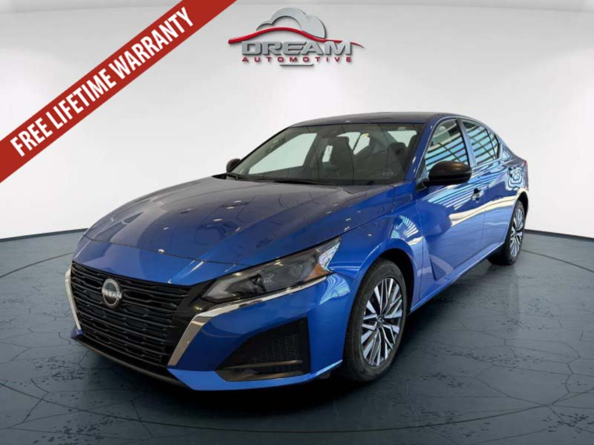 Used 2025 Nissan Altima 2.5 SV AWD/4WD image 4