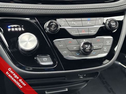 New 2026 Chrysler Pacifica Select image 67