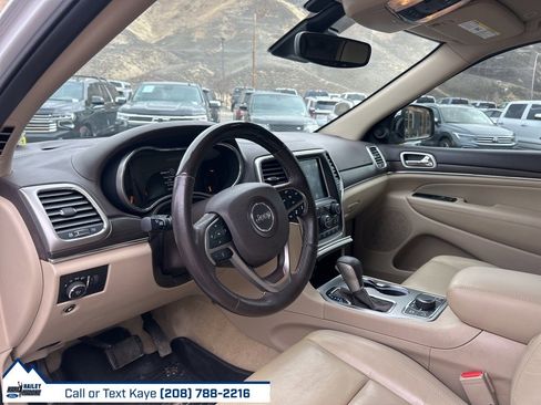 Used 2018 Jeep Grand Cherokee Overland image 16