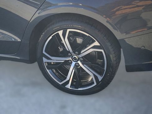 New 2024 Volvo S60 B5 Plus w/ Climate Package image 21