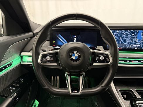 Used 2024 BMW 740i xDrive image 10