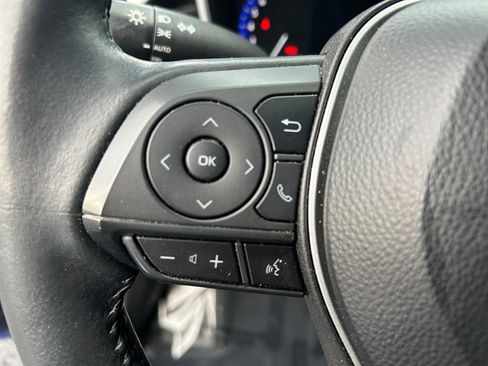 Used 2020 Toyota Corolla XSE image 17