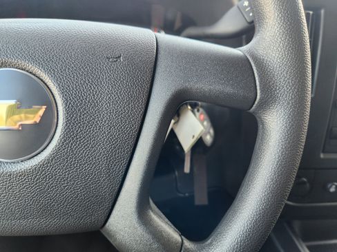 New 2025 Chevrolet Express 2500 image 30