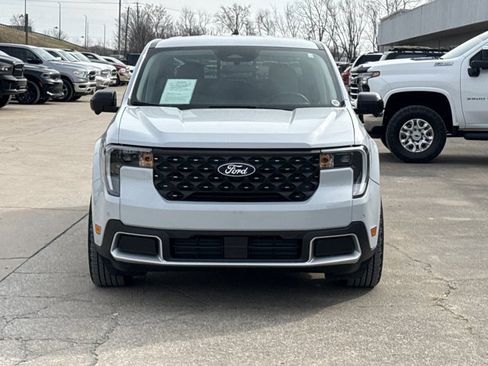 Used 2025 Ford Maverick Lariat image 12