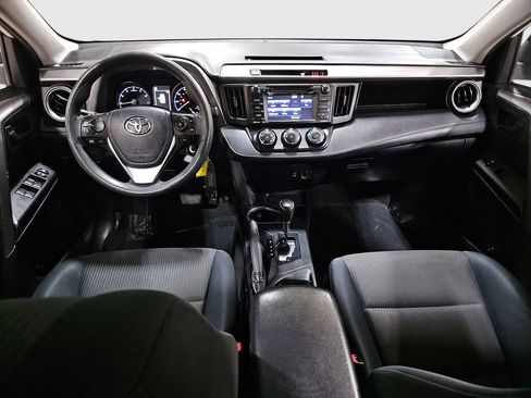 Used 2017 Toyota RAV4 LE image 18