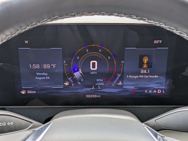 Used 2025 Chevrolet Traverse LT FWD image 28