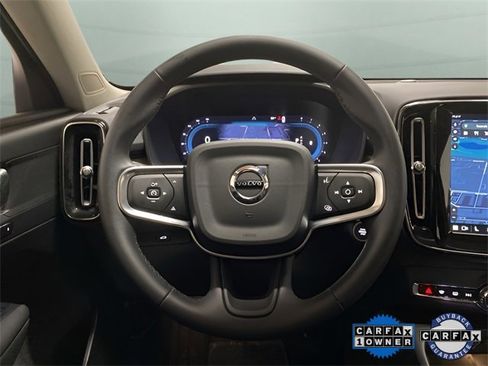 Used 2025 Volvo XC40 B5 Plus image 11