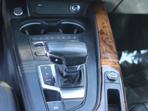 Used 2018 Audi A4 2.0T Premium w/ Convenience Package AWD/4WD image 17