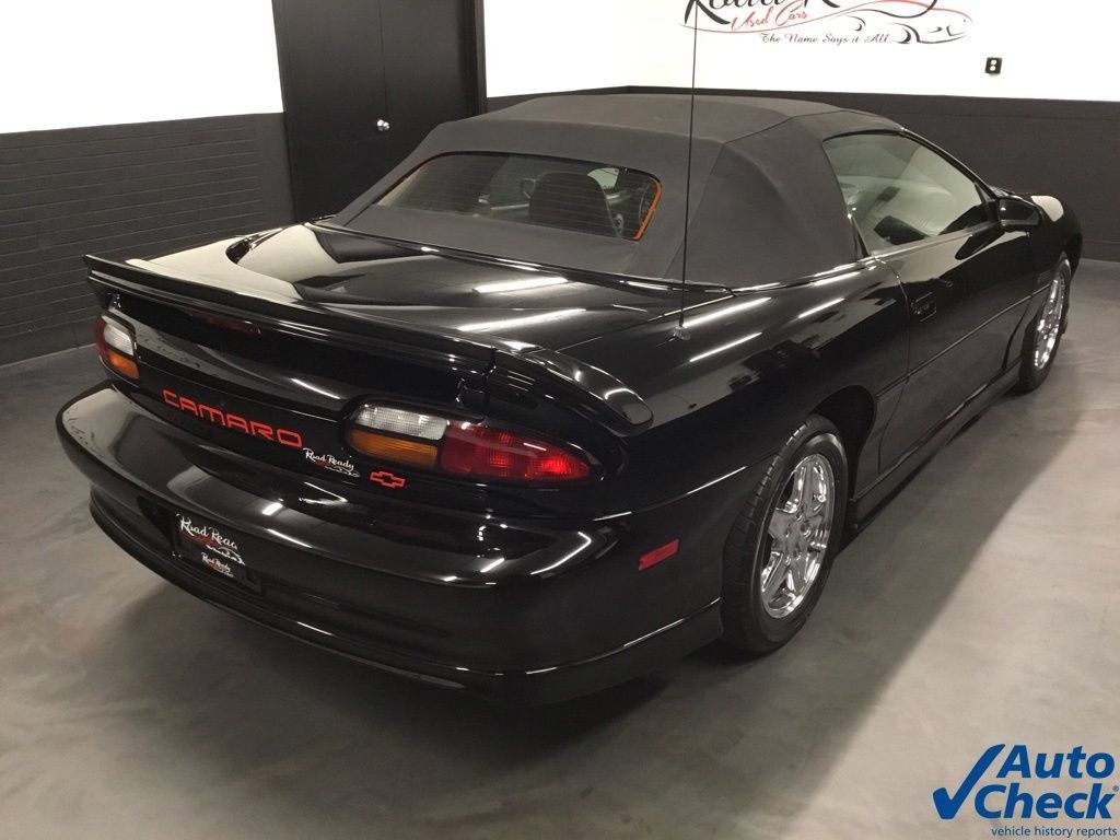 Used 2000 Chevrolet Camaro Z28 w/ Sport Appearance Pkg RWD image 22