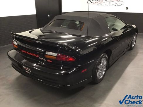 Used 2000 Chevrolet Camaro Z28 w/ Sport Appearance Pkg RWD image 22